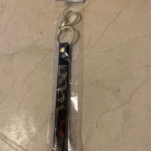 Beaded Keychain Accessory - Picture 4 of 6